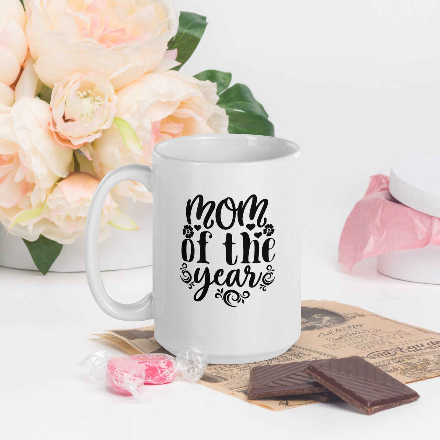 Mom #02 "MOM of the year" White glossy mug